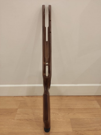 Vendo culata de Air Arms TX200 de haya sin estrenar con su guardamanos. Es para diestros. Tiene una pequeña 01
