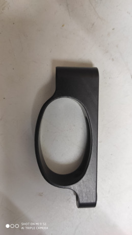 Vendo culata de Air Arms TX200 de haya sin estrenar con su guardamanos. Es para diestros. Tiene una pequeña 21