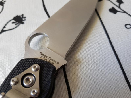 Hola compañeros,

Pongo a la venta esta Spyderco Military sin ningún uso, solo de colección, cachas en 10