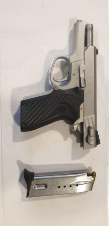 Se vende pistola semiautomática Smith & Wesson Mod. 6906 en calibre 9 mm.

Comprada nueva en armería. 01