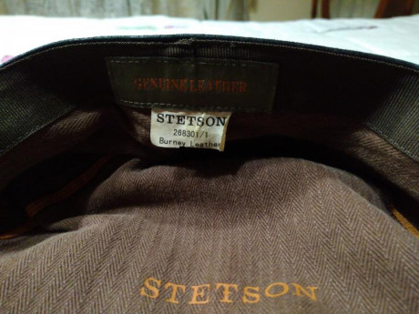 Muy buenas
Vendo esta excelente gorra de cuero marca Stetson auténtica.Procede de regalo, pero la talla 10