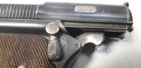 Excepcional pieza de la Historia Militar de España, primera pistola semiautomática del Ejército Español 12