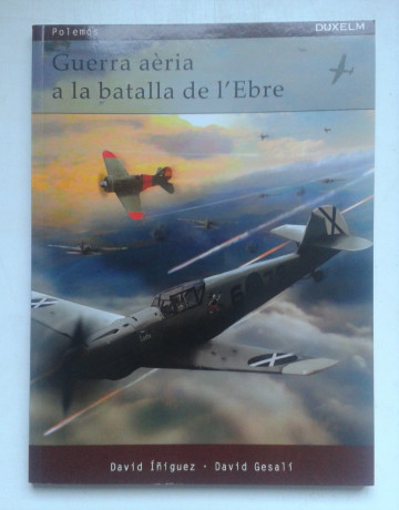 Vendo una pequeña colección de libros sobre aviación militar, compuesta por 10 monografías sobre diferentes 00