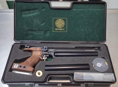 En venta: Pistola Steyr LP-50 con empuñadura M, dos cargadores de 5 disparos, uno de 1 disparo y 1 ciego 00