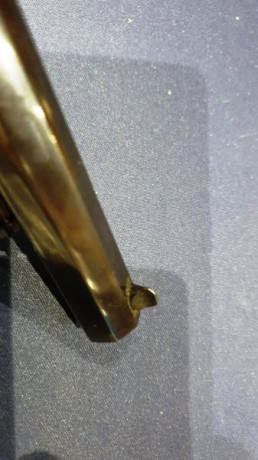 Se trata de un revolver de avancarga SANTA BARBARA, replica  del modelo REMINGTON NEW MODEL ARMY 1858, 12