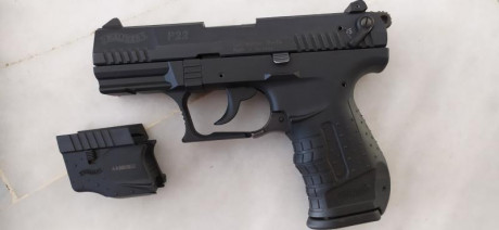 Vendo Walther P22, impecable, con tres cargadores y puntero láser original de la marca. Completa con maletín, 00