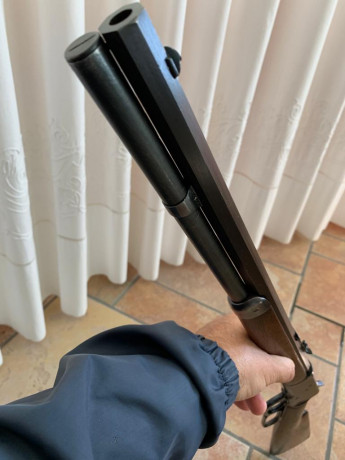 Vendo este Winchester 92 del calibre 38-40 con cañon octogonal .

El estado es excelente a pesar de los 12