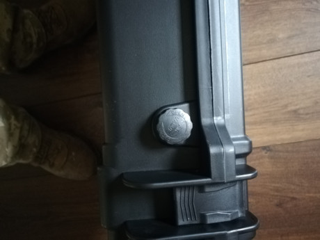 Vendo maletín rígido para rifle, carabina, o cualquier otro artículo que se pueda guardar, es totalmente 11