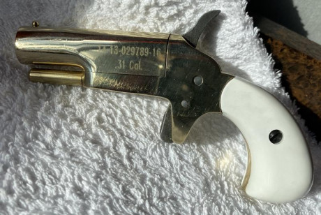 Arma avancarga guiada con AE
El arma favorita de los jugadores profesionales del s XIX por su fácil ocultación 02