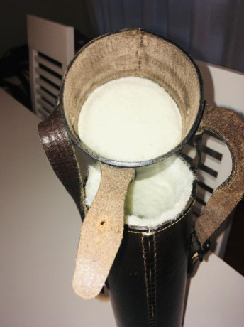 VENDIDA.Funda de cuero artesanal de cuero de primera calidad, de 36 x 8 cm, con borreguillo interior y 01