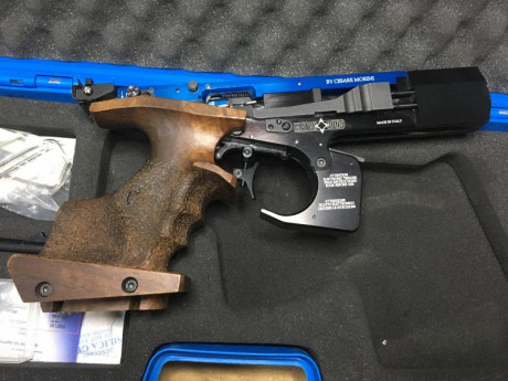 Vendo una pistola Match Gun modelo MG2E, en perfecto estado, tanto estético como de funcionamiento. La 02