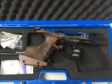Vendo una pistola Match Gun modelo MG2E, en perfecto estado, tanto estético como de funcionamiento. La 01