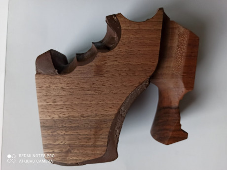 A petición de un amigo pongo a la venta pistola Pardini k12 de diciembre de 2019.

Con dos cachas una 11