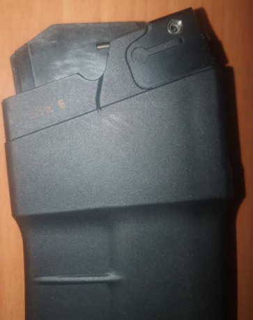 muy buenas 
soy de los pocos AGRACIADOS de comprar las ultima SAIGA 12 DE CAZA que vendió ARM IZQDO
pues 50