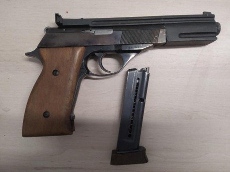 Poco que decir de esta histórica pistola. Modelo con el que se han iniciado muchos tiradores. Se puede 00