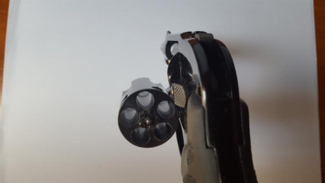 Vendo Revolver marca Smith & Wesson, modelo 38 - Airweight, calibre 38 spl.
Impecable
PRECIO: 300 00