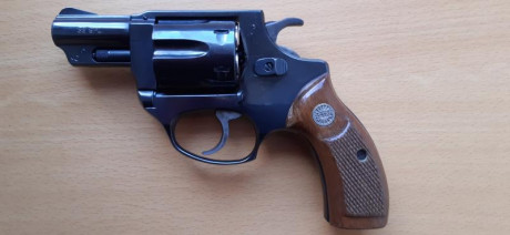 REBAJADO. Vendo revolver de defensa ASTRA 680, con tambor para 6 cartuchos del 38 Spcl
Acompaño con funda 00