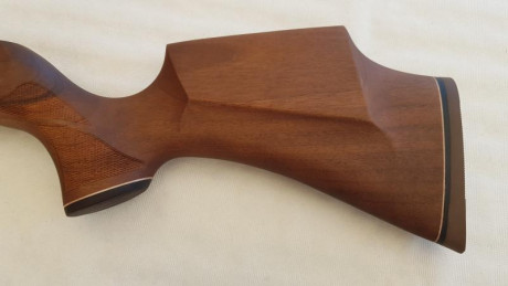 VENDO CULATA DE NOGAL PARA LA HW100, NUEVA SIN ESTRENAR, ORIGINAL WEIHRAUCH. MADERA MUY BONITA Y PRECIOSO 12