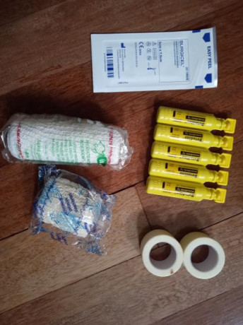 Vendo estas cosillas que se me han quedado colgadas en los ultimos cambios.
-Pulsioximetro
-4 apositos 11