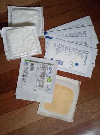 Vendo estas cosillas que se me han quedado colgadas en los ultimos cambios.
-Pulsioximetro
-4 apositos 10