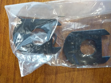 Alza y punto de mira originales de un MP15-22.
Están nuevos.
No se lo que pedir por ellos. 
40 euros ??? 11