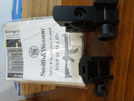 Alza y punto de mira originales de un MP15-22.
Están nuevos.
No se lo que pedir por ellos. 
40 euros ??? 10