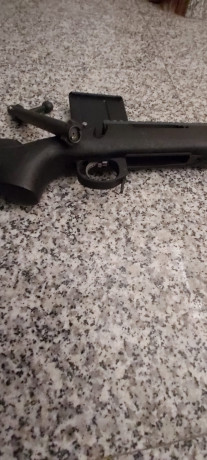 Se vende rifle comprado de capricho tiene carril disparador jewell vainas puntas y days reding
El rifle 10