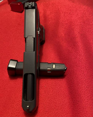Glock 34  Gen 4 en estado impecable , muy pocos tiros , desconector a 1,5 kg , con 4 cargadores con tapas 21