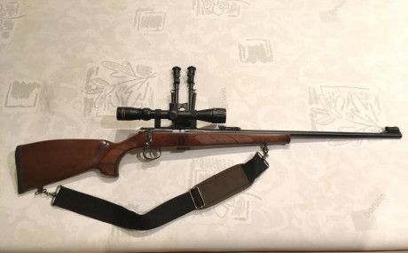 Hola:

Vendo esta carabina, de la conocida y fiable marca CZ, Calibre 22 LR. 

Es el modelo 553 con SISTEMA 10