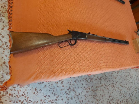 Hola. Por abandono de la afición  vendo mi precioso palanquero casi si haberlo usado.
Incluye regalo valorado 02