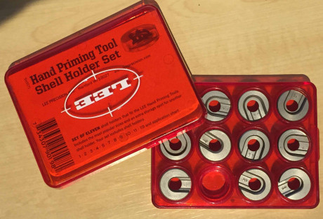 VENDIDO Nuevo a estrenar, HAND PRIMING TOOL SHELL HOLDER SET marca lee con once shelholder para la máquina 00