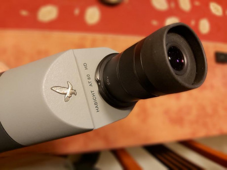 Se vende telescopio terrestre swarovski AT80 HD con ocular 20-60x. Inmejorable estado. Incluye funda y 02