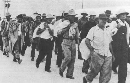 Bueno, me apetecía reflejar esta nota histórica, desconocida, supongo, para casi todos (incluido yo, claro), 01