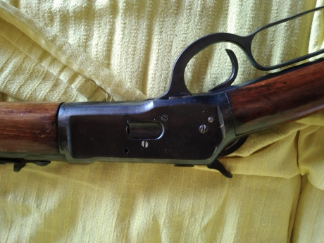 Vendo Rifle de PALANCA Marca TIGRE calibre 44/40. Precio 375€ más portes si hubiera que mandar. 02