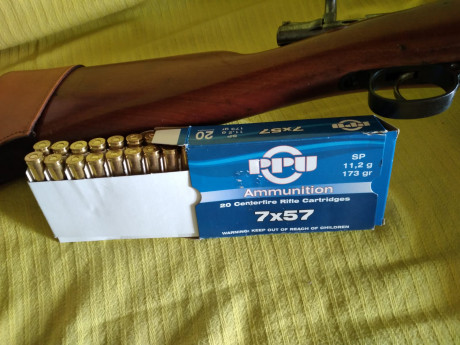Vendo Rifle Oviedo 1926 calibre 7x57. Precio 350€ más portes si hubiera que mandar. Regalo 2 cajas de 31