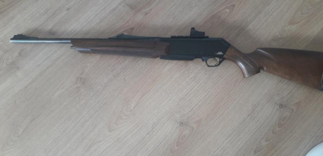 Se vende este rifle, ideal batida o montería. 9,3X62 Calibre contundente. Alza y punto de mira de batida, 02
