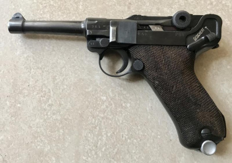 Vendo pistola Luger P08 fabricada por Mauser byf42, guiada en F. Todas las piezas del arma tienen la misma 00