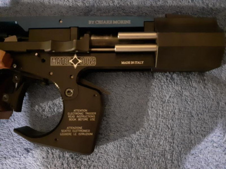 Buenas tardes. Vendo MATCH GUNS MG2E, calibre 22 L.R.
Esta pistola es de un amigo que ha dejado el tiro 01