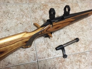Un amigo Vende este rifle: 

Remington Seven Whitetail 
Calibre 270 WSM
Rifle de madera laminada y cañon 00