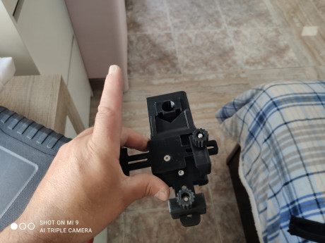 Un amigo me pide que le ponga a la venta dicha carabina 
Todo lo que aparece en las fotos 1600€ carabina 22