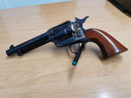 Calibre 45 45 LC
En muy buen estado
Agrupa de maravilla. 
Guiado en F
Se encuentra en BCN. 
Muy poco uso. 02