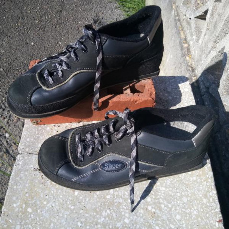 Que tal.

VENDIDOS.

Vendo zapatos de tiro marca SAUER color negro. En perfecto estado, muy poco uso. 01