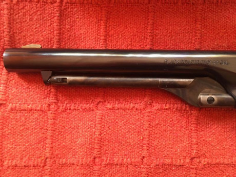 Buenos días, vendo revólver Pietta , calibre 44, cañón de 8 pulgadas, tambor grabado con la batalla de 11