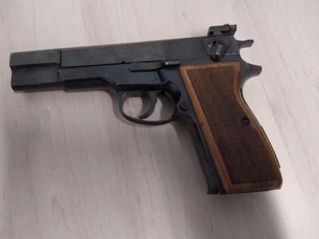 Un compañero del Club vende varias armas por abandono de afición.

Pistola MAUSER DA90 9 parabellum 100+portes
Pistola 22