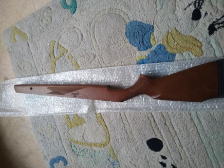 Hola , vendo dos culatas de diana 350 Magnum procedentes de un lote que compre , están nuevas sin estrenar 10