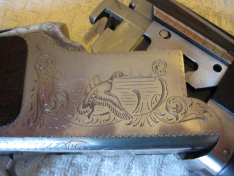 hola se vende superpuesta browning b125 calibre 12 cañones de 71cms de largos tres y una estrellas selector 01
