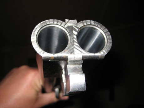 se vende paralela aya numero2 calibre 12 cañones de 66cms de largo tres y cuatro estrellas expulsora,indicador 11