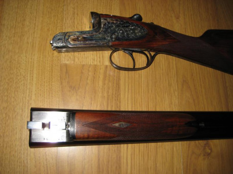 se vende paralela aya numero2 calibre 12 cañones de 66cms de largo tres y cuatro estrellas expulsora,indicador 20