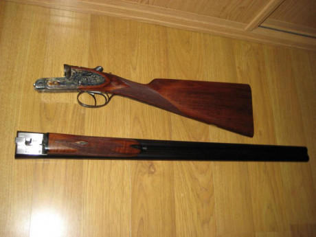 se vende paralela aya numero2 calibre 12 cañones de 66cms de largo tres y cuatro estrellas expulsora,indicador 32