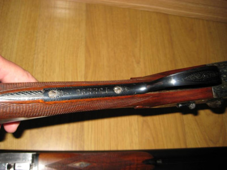 se vende paralela aya numero2 calibre 12 cañones de 66cms de largo tres y cuatro estrellas expulsora,indicador 30
